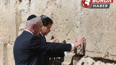 ABD Dışişleri Bakanı, Netanyahu ile Ağlama Duvarı’nda!