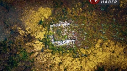 Sapanca’da gizemli taş yapı tekrar ortaya çıktı.