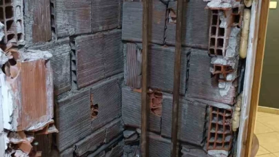 Telefonunu almak isterken metrelerce yükseklikten düştü.