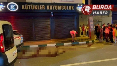 Kalabalığın arasına dalıp husumetlisini başından vurdu.