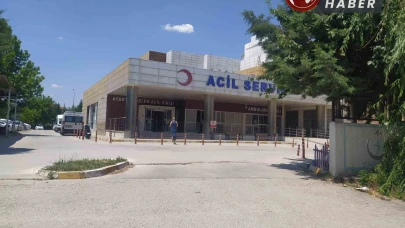 Denizli Çivril Devlet Hastanesinde 50 hastane personeli zehirlendi.