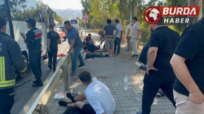 Alanya’da tur otobüsüyle yolcu midibüsü çarpıştı: 15 yaralı