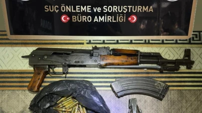 Adana'da Evde AK-47 ve El Bombası Ele Geçirildi: 4 Tutuklama