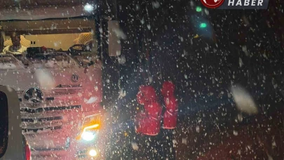 Kızılay Ekipleri Zorlu Hava Koşullarında Mahsur Kalanlara Yardım Etti