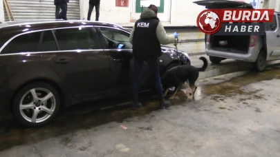 Otomobilin Gizli Bölmelerinde 145 Kilogram Esrar Ele Geçirildi
