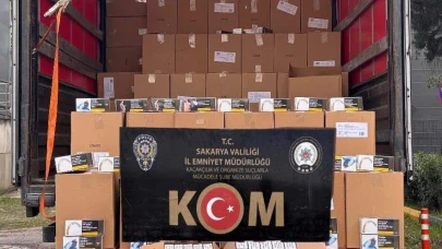 Sakarya'da Tırda 6 Milyon 610 Bin Kaçak Boş Makaron Ele Geçirildi