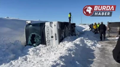 Diyarbakır Bağlar'da Yolcu Otobüsü Devrildi: 6 Yaralı