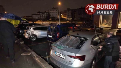 Sancaktepe'de Alkollü Sürücünün Karıştığı Zincirleme Kaza: 2 Yaralı