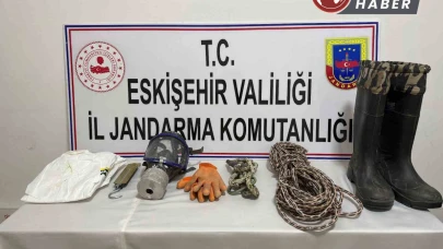 Eskişehir'de Kaçak Kazı Yapan 8 Şüpheli Suçüstü Yakalandı