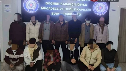 Bursa'da 13 Kaçak Göçmen Yakalandı, 4 Organizatör Tutuklandı