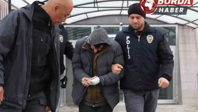 Eskişehir'de Üvey Oğlu Tarafından Bıçaklanan Adam Yaşamını Yitirdi