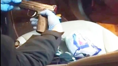 Nevşehir'de Gizli Bölmeli Aracın İçinden Ruhsatsız Tabanca Çıktı