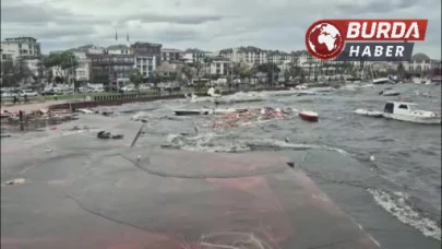 Tuzla'da Şiddetli Fırtına ve Yağış: Deniz Taştı Yollar Göle Döndü