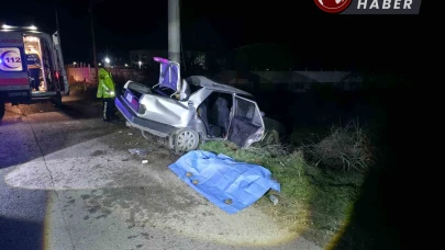 Otomobilin Elektrik Direğine Çarpması Sonucu 1 Kişi Hayatını Kaybetti