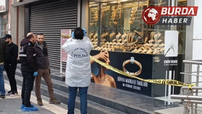 Batman'da Kuyumcu Soygunu: Kar Maskeli Şahıslar Altınlarla Kaçtı