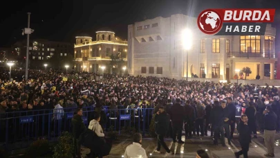 Asrın Felaketinin Yıl Dönümünde Binlerce Kişi Sessiz Yürüyüşte Buluştu