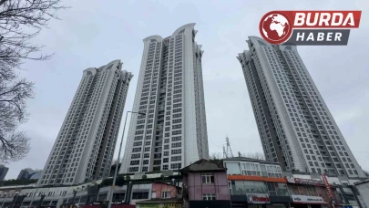 İstanbul'da 12 Yaşındaki Çocuk 30. Kattan Düşerek Hayatını Kaybetti