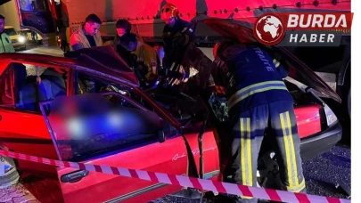 Tıra yandan çarpan otomobilde 1 kişi hayatını kaybetti
