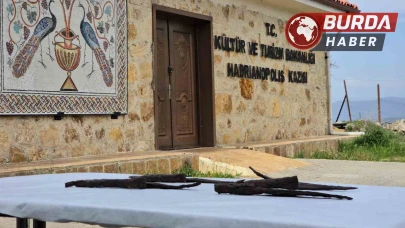 1500 yıllık bıçak seti antik kazıda ortaya çıktı