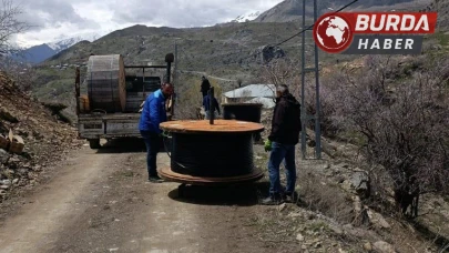 Heyelan sonrası Hakkari'de iletişim alarmı