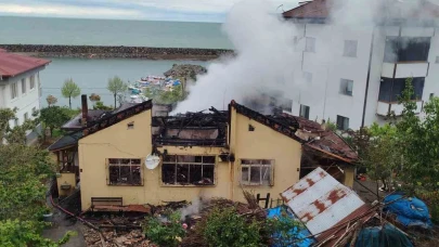 Araklı ilçesinde yangında 2,5 ton fındık kül oldu
