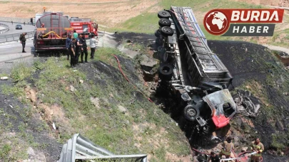 Şırnak'ta devrilen tırda sıkışan sürücü hayatını kaybetti