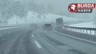 Bartın-Ankara Karayolu’nda kar yağışı kazaları da beraberinde getirdi