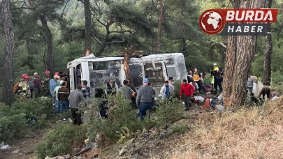 İzmir’de işçi servisi şarampole devrildi: 22 kişi yaralandı