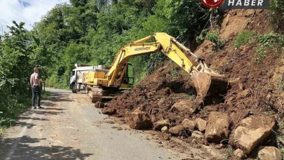 Heyelan nedeniyle ulaşıma kapanan 236 mahalle yolu açıldı