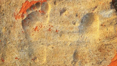 Stratonikeia Antik Kenti'nde 1900 yıllık çocuk ayak izleri keşfedildi.