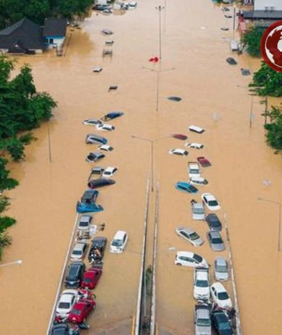 Güney Asya'da Sel ve Toprak Kaymalarında Ölü Sayısı 295'e Çıktı