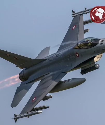 Polonya’da gösteri provasında F16 savaş uçağı yere çakıldı: 1 ölü