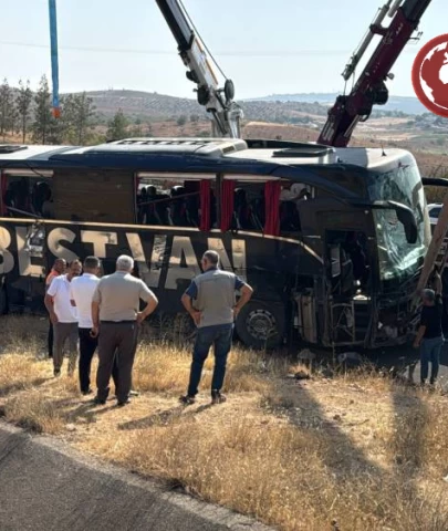 Şanlıurfa’da yolcu otobüsü devrildi: 27 kişi yaralandı