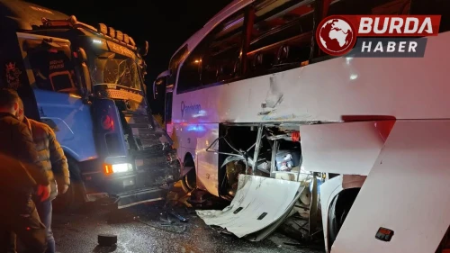 Bozüyük’te kazada yolcu otobüsü ile tır çarpıştı: 20 kişi yaralandı
