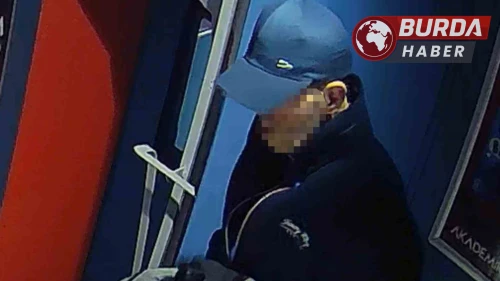 Avcılar'da Hırsızın Cesareti Güvenlik Kamerasına Yansıdı