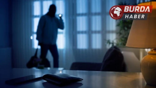 Bağcılar'da Hırsızlar 750 Bin Lira Değerindeki Mücevheri Çaldı