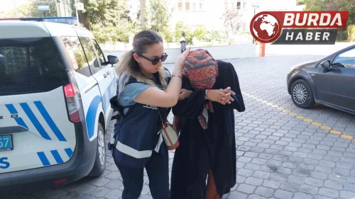 Komşusunun anahtarını kopyalayıp 1,7 milyon liralık altın çaldı.