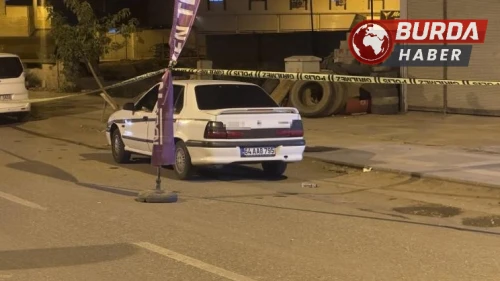 Şanlıurfa'da seyir halindeki otomobile silahlı saldırı düzenlendi.