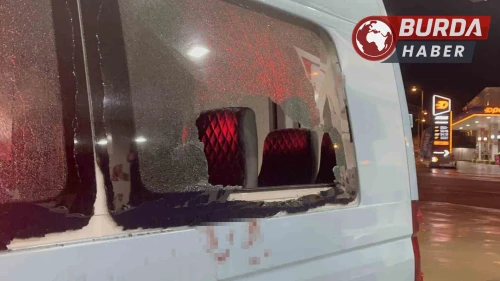 Sinop'ta Alkol Testine Direnen Kişi Dolmuş Camını Kafasıyla Kırdı