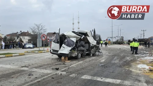 Bornova’da freni patlayan tır faciası: Ölü ve yaralılar var
