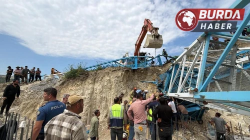Arnavutköy’de bir inşaat alanında vinç devrildi: 2 kişi ağır yaralandı