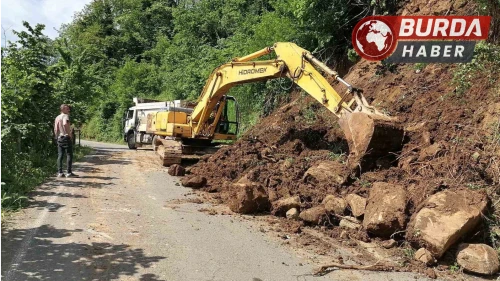 Heyelan nedeniyle ulaşıma kapanan 236 mahalle yolu açıldı