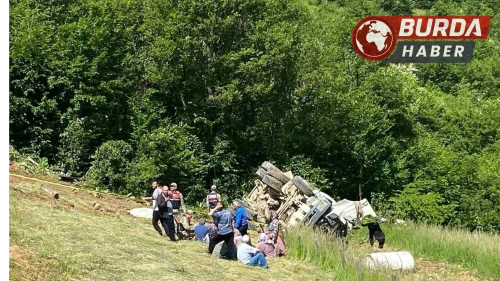 Gümüşhane’de beton mikseri dik yamaçtan yuvarlandı: 2 ölü, 1 yaralı