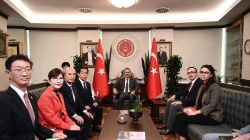 Savunma Sanayii Başkanı Görgün, Japon heyetiyle savunma sanayii iş birliği için görüştü.