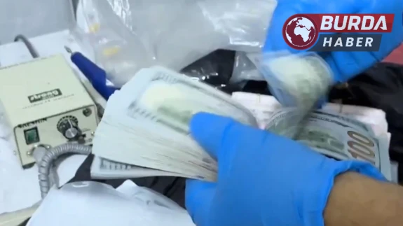 Iğdır'da Diş Kliniğine Operasyon: Farklı Para Birimleri Ele Geçirildi