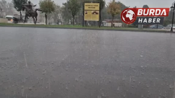 Tekirdağ'da Şiddetli Yağış: Sokaklar Göle Döndü