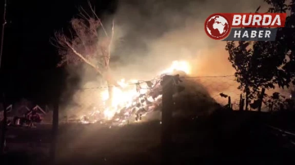 Samanlıkta kundaklama şüphesi jandarmayı harekete geçirdi.