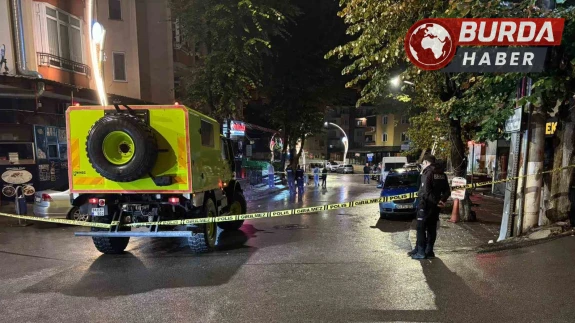 İzmit'te jiletle çevreye rahatsızlık veren şahıs silahla vuruldu