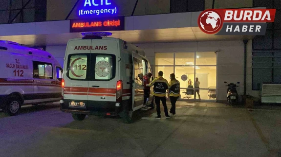 Burdur’da jandarma aracı ile otomobil çarpıştı: 5 kişi yaralandı