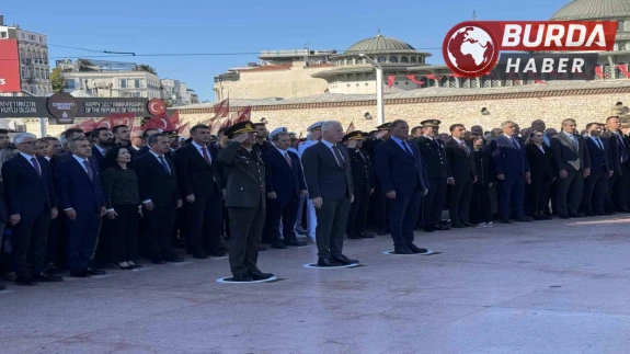 İstanbul’un kurtuluşunun 102. yıl dönümü Taksim’de törenle kutlandı